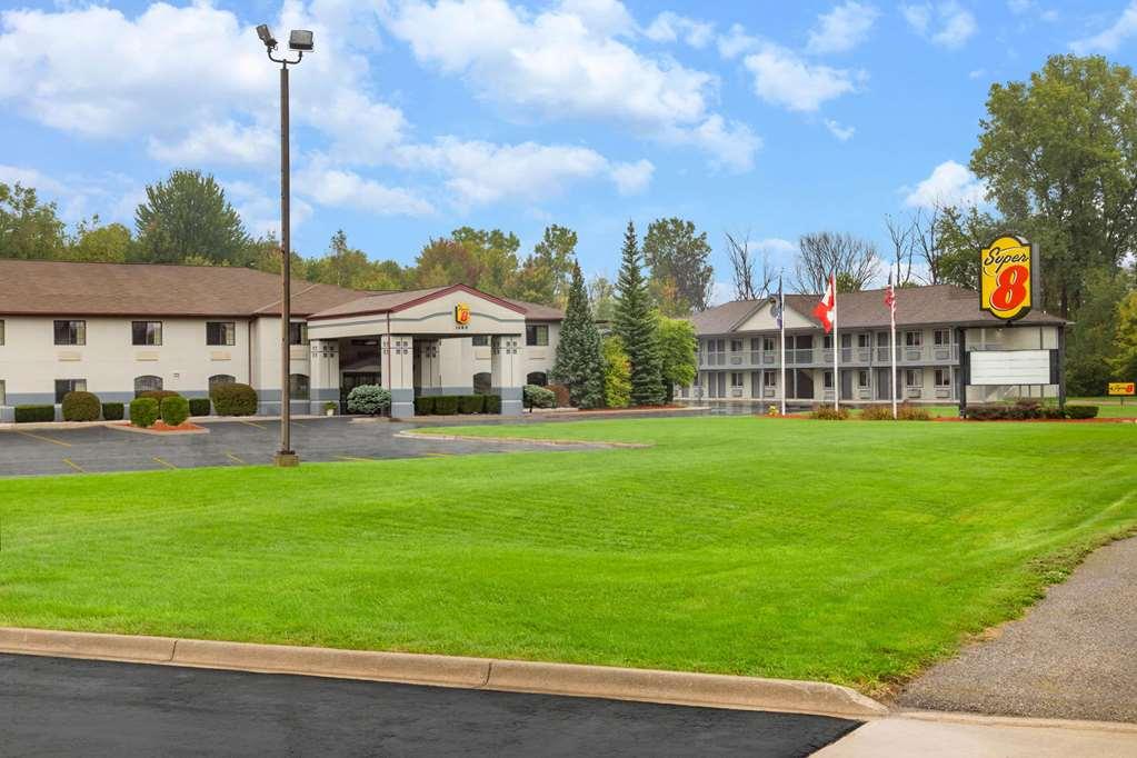 Super 8 By Wyndham Marysville/Port Huron Area Экстерьер фото
